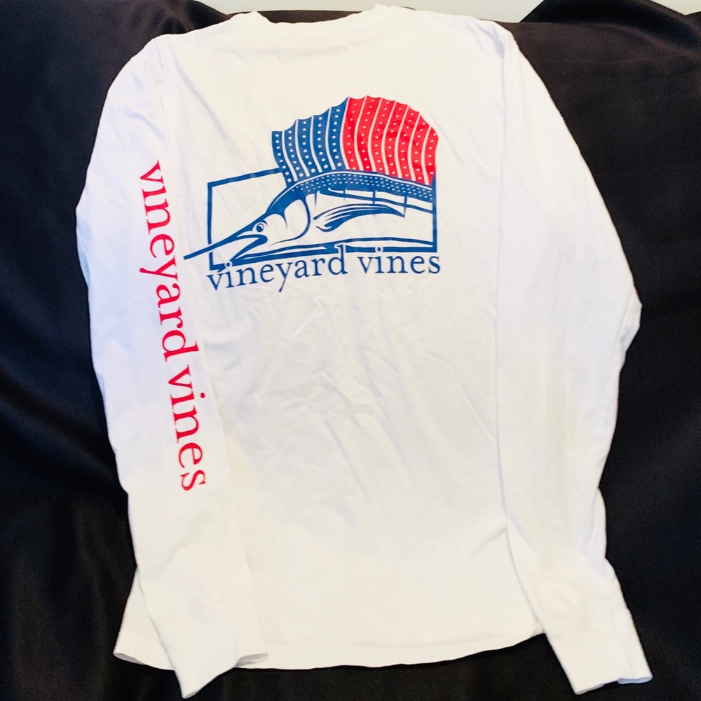 Vineyard Vines men’s t-shirt